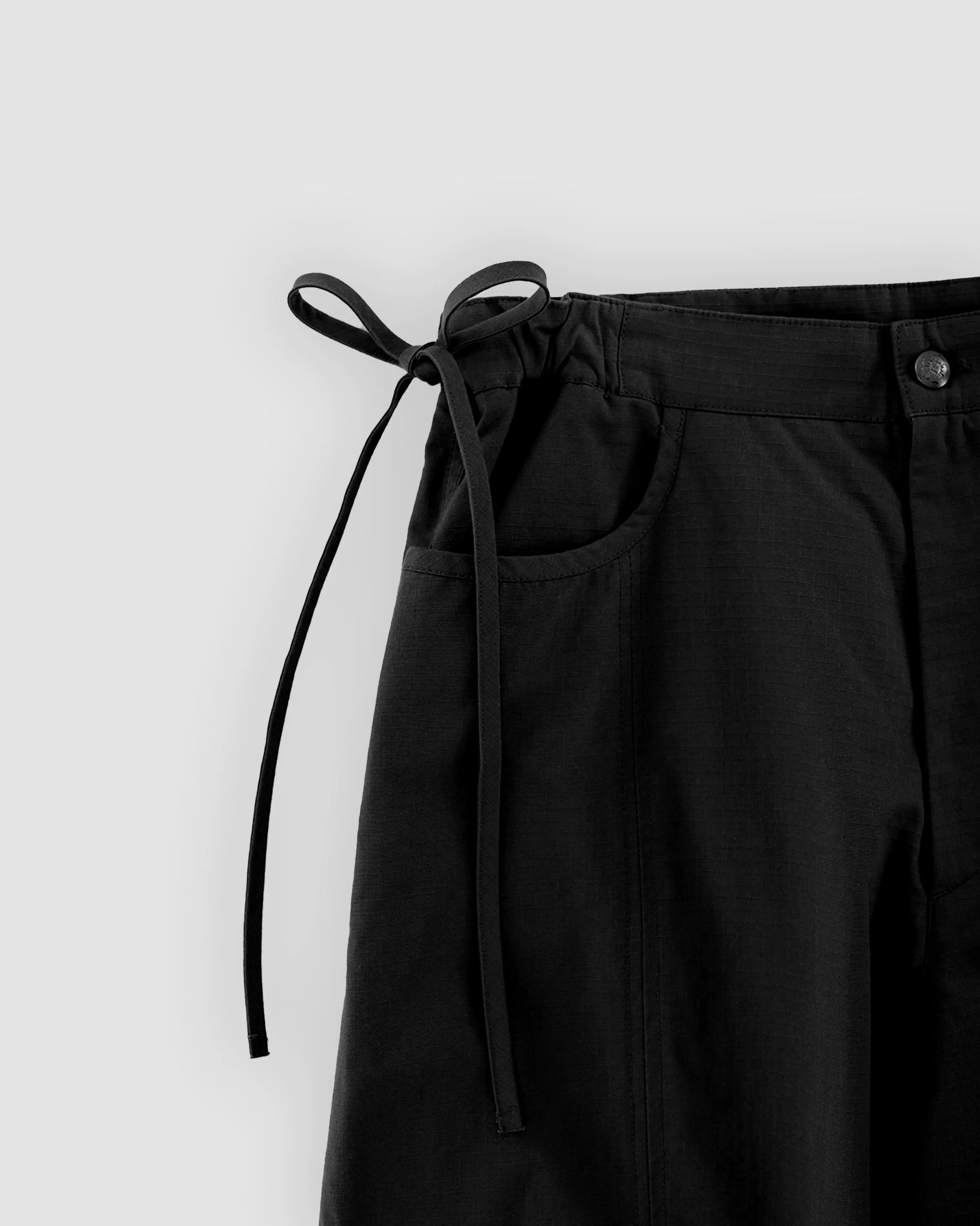 BLACK MOCHI RIPSTOP TROUSERS