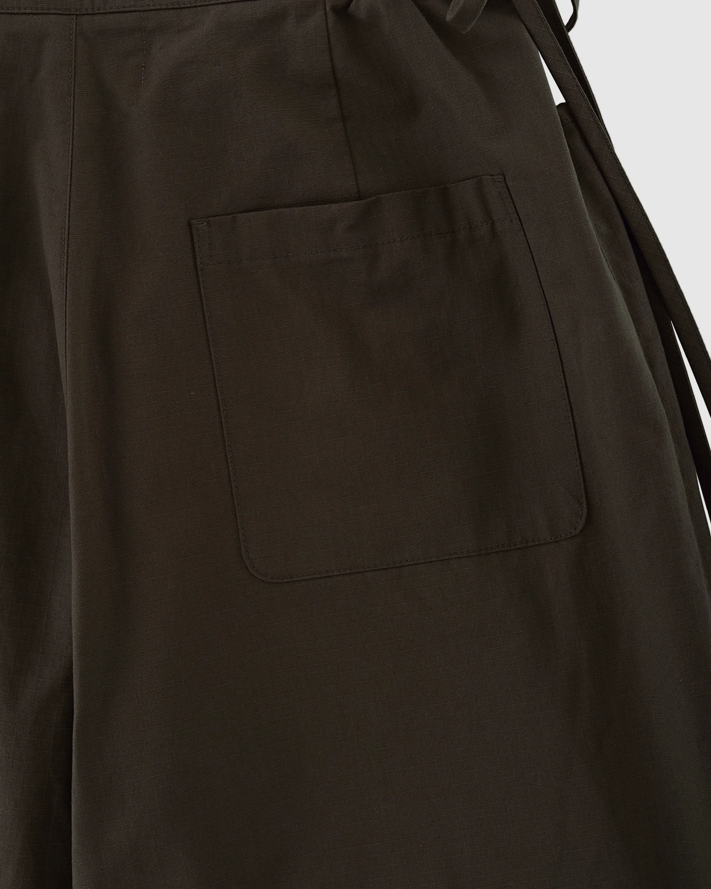 OLIVE MOCHI RIPSTOP TROUSERS